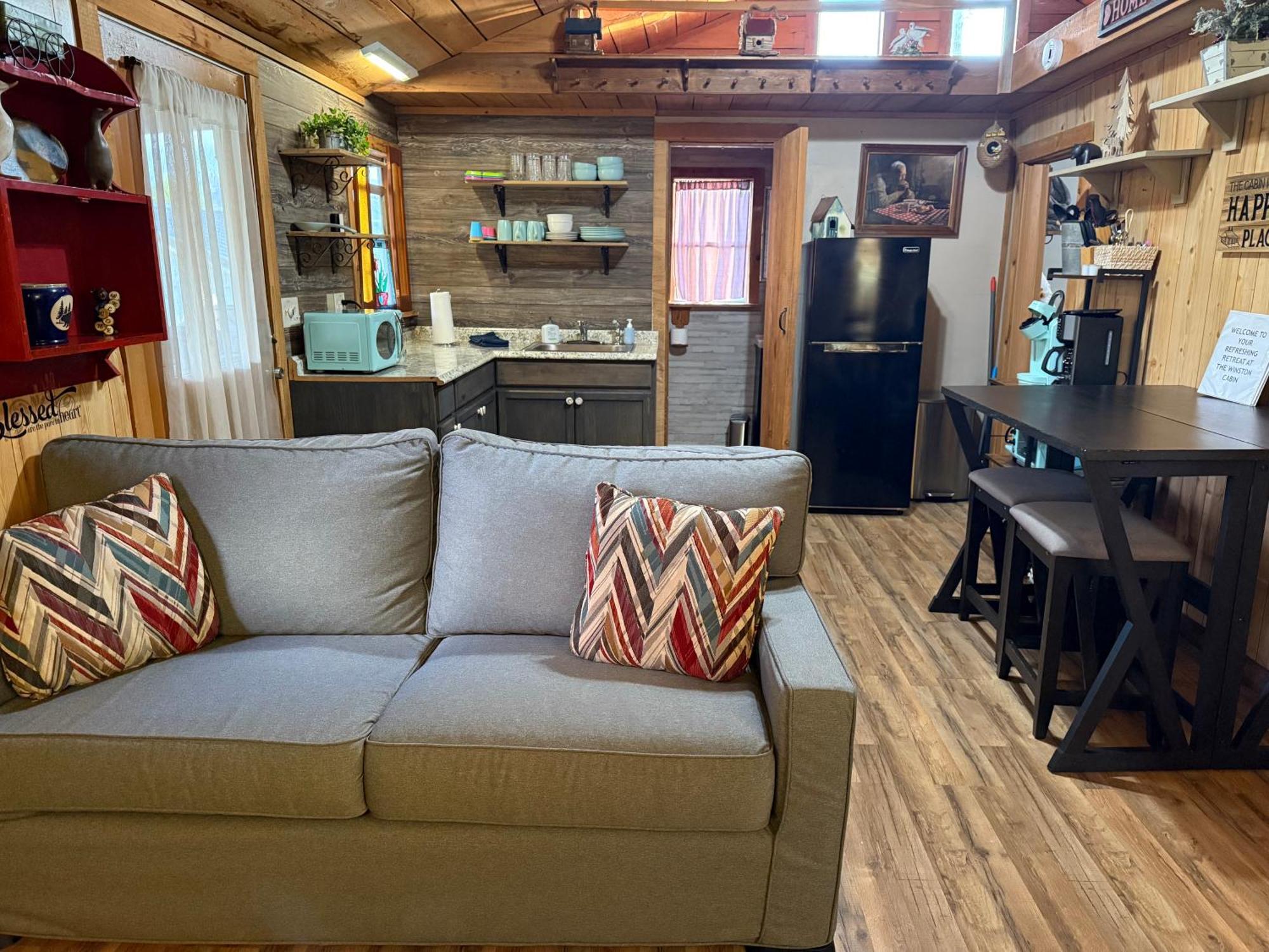Cozy Cabin Walking Distance To Parkway! بيدجن فورج المظهر الخارجي الصورة